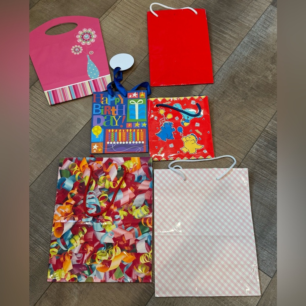 Bundle of 20 Birthday Christmas‎ Baby Floral Cowboy Gift Bags Hallmark Crystal - Picture 4 of 10